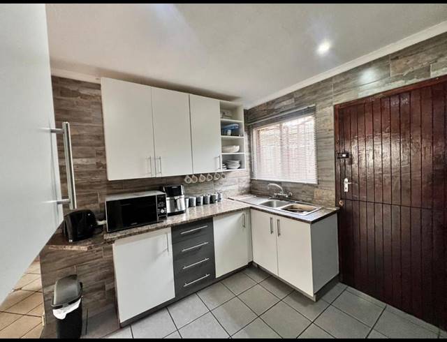 5 BEDROOM HOUSE FOR SALE IN COPESVILLE